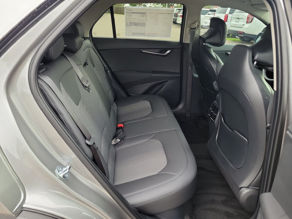 New 2026 Kia Niro EX FWD image 12