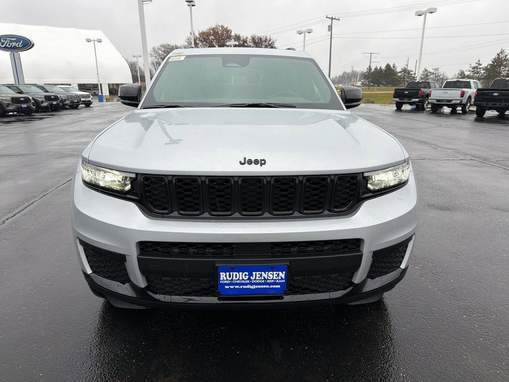 New 2025 Jeep Grand Cherokee L Altitude image 8