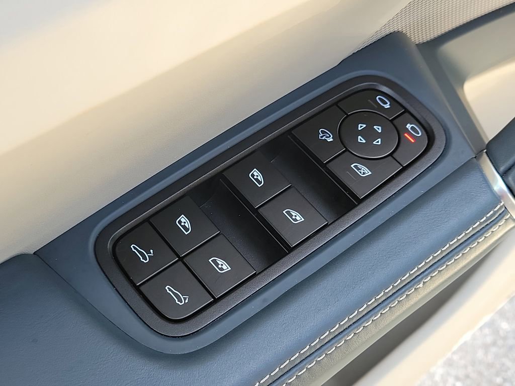 Certified 2022 Porsche Cayenne image 26