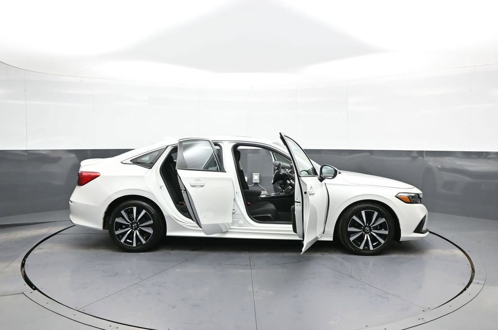 Certified 2024 Honda Civic EX image 40