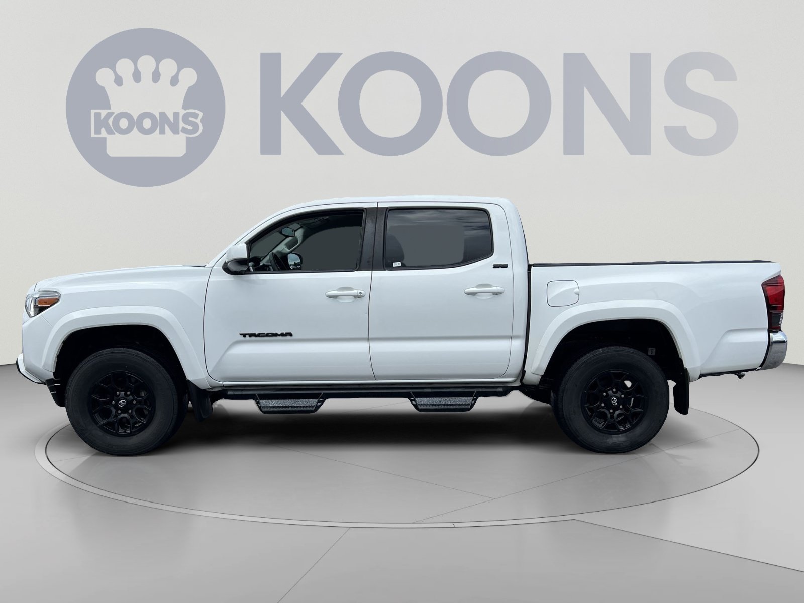 Used 2021 Toyota Tacoma SR5 w/ Blackout Package (TMS) RWD image 2