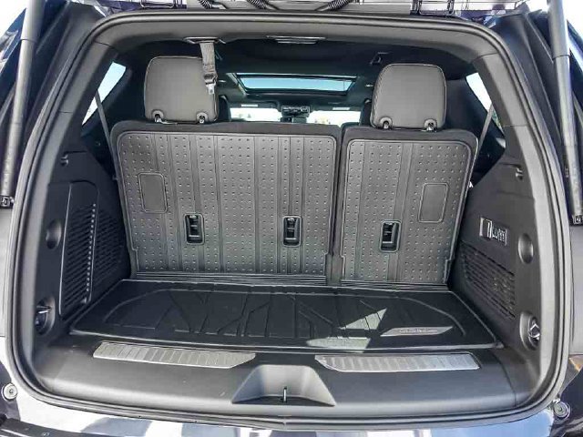 New 2027 Chevrolet Tahoe Premier w/ Sun And Tow Package AWD/4WD image 8