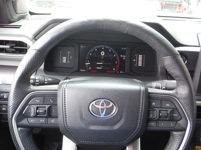 Used 2024 Toyota Tacoma SR5 AWD/4WD image 39