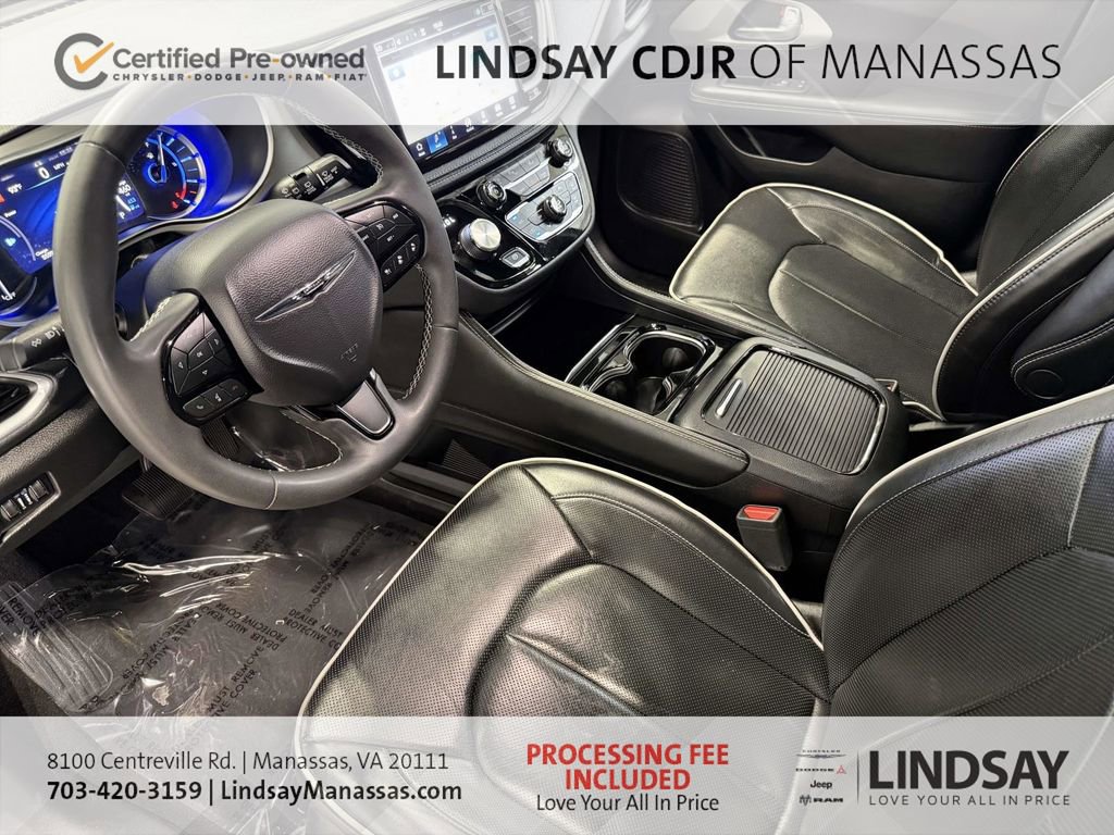Used 2024 Chrysler Pacifica Premium FWD image 19