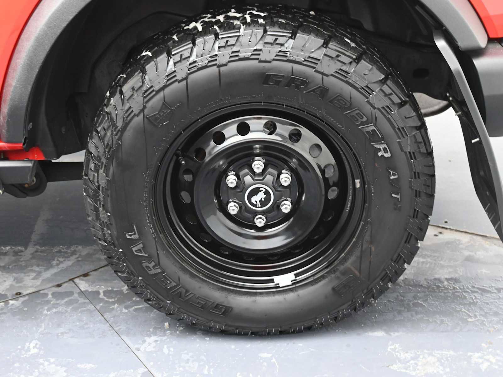 Used 2023 Ford Bronco Black Diamond image 4