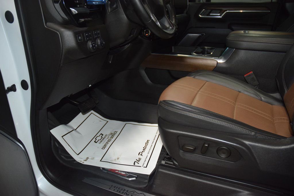 Used 2024 Chevrolet Silverado 2500 High Country w/ High Country Premium Package image 44