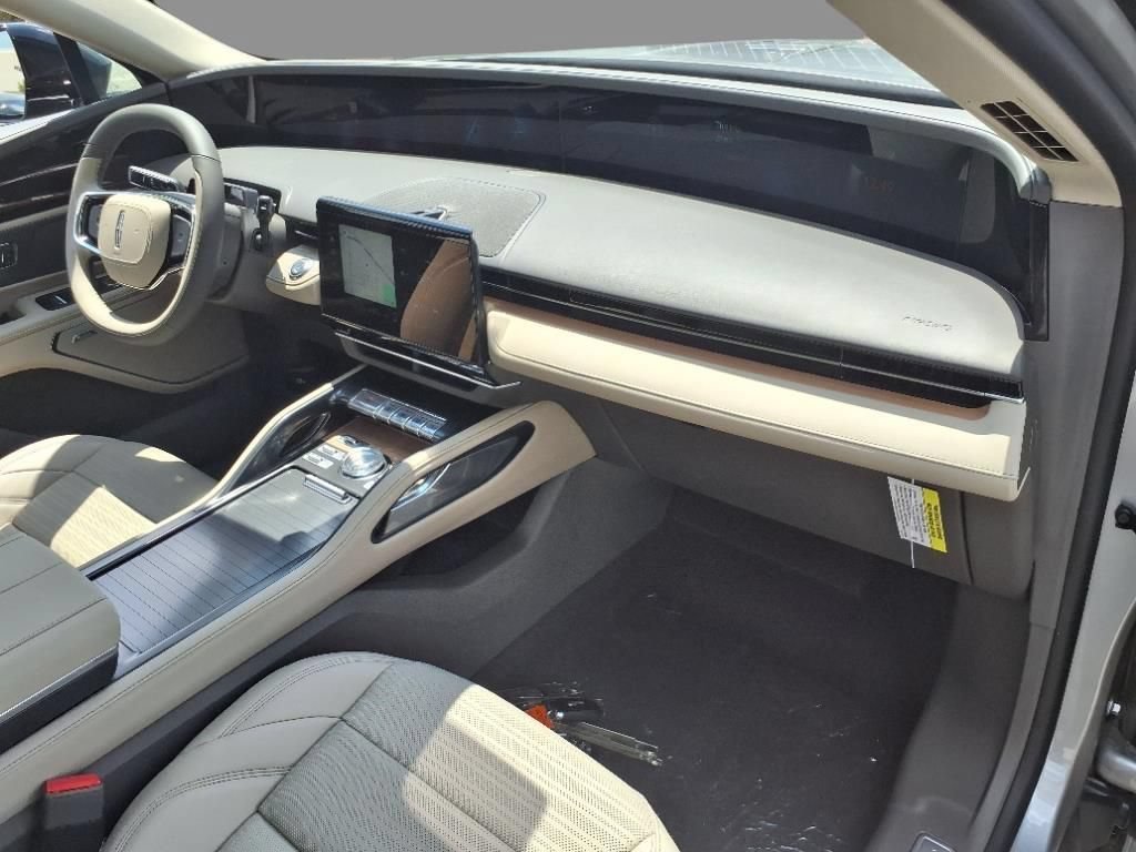 New 2025 Lincoln Nautilus Reserve w/ Jet Appearance Package AWD/4WD image 13