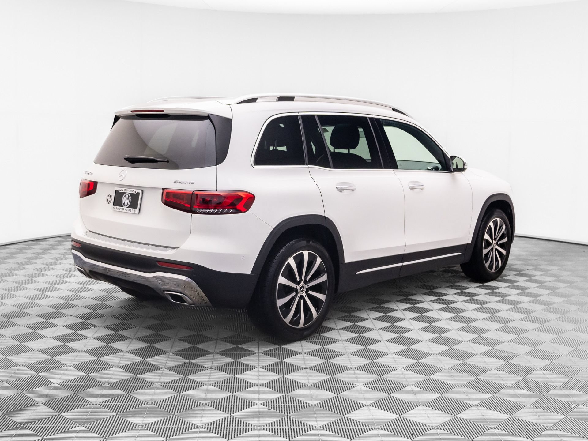 Used 2023 Mercedes-Benz GLB 250 4MATIC image 5