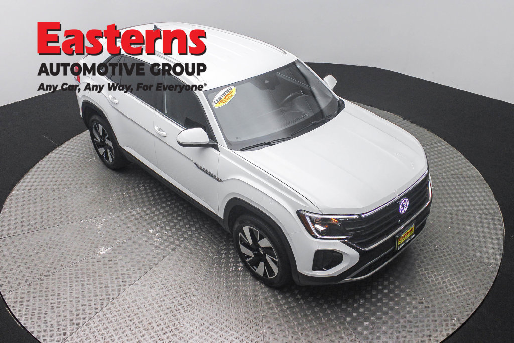 Used 2025 Volkswagen Atlas Cross Sport SE FWD image 5