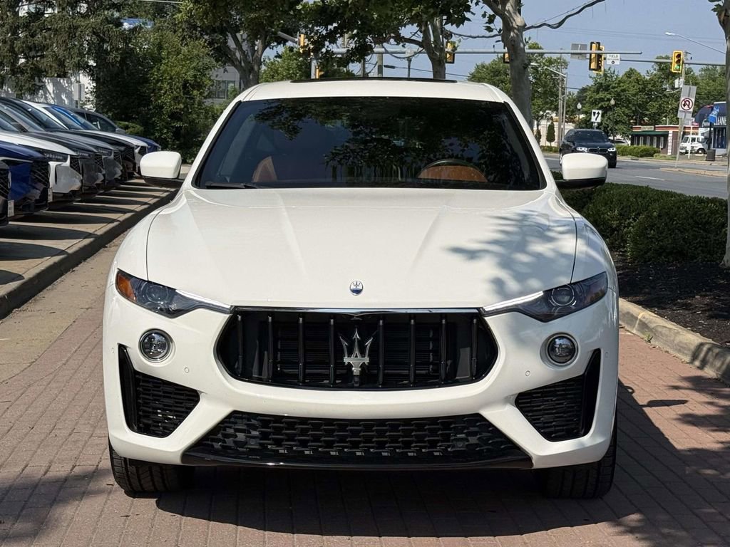 Used 2022 Maserati Levante Modena AWD/4WD image 2