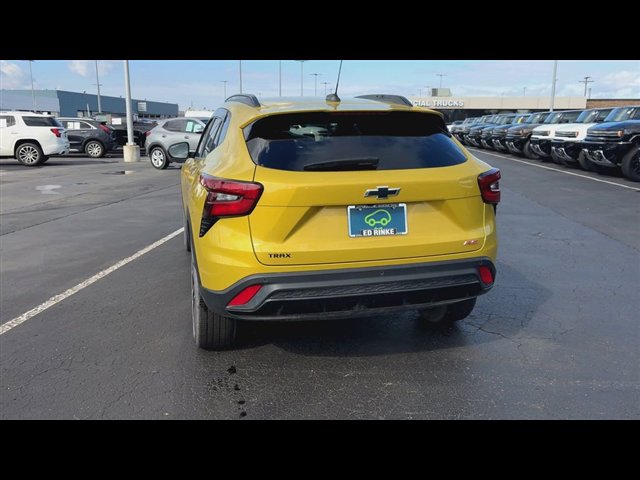 Certified 2025 Chevrolet Trax RS w/ Sunroof Package image 7