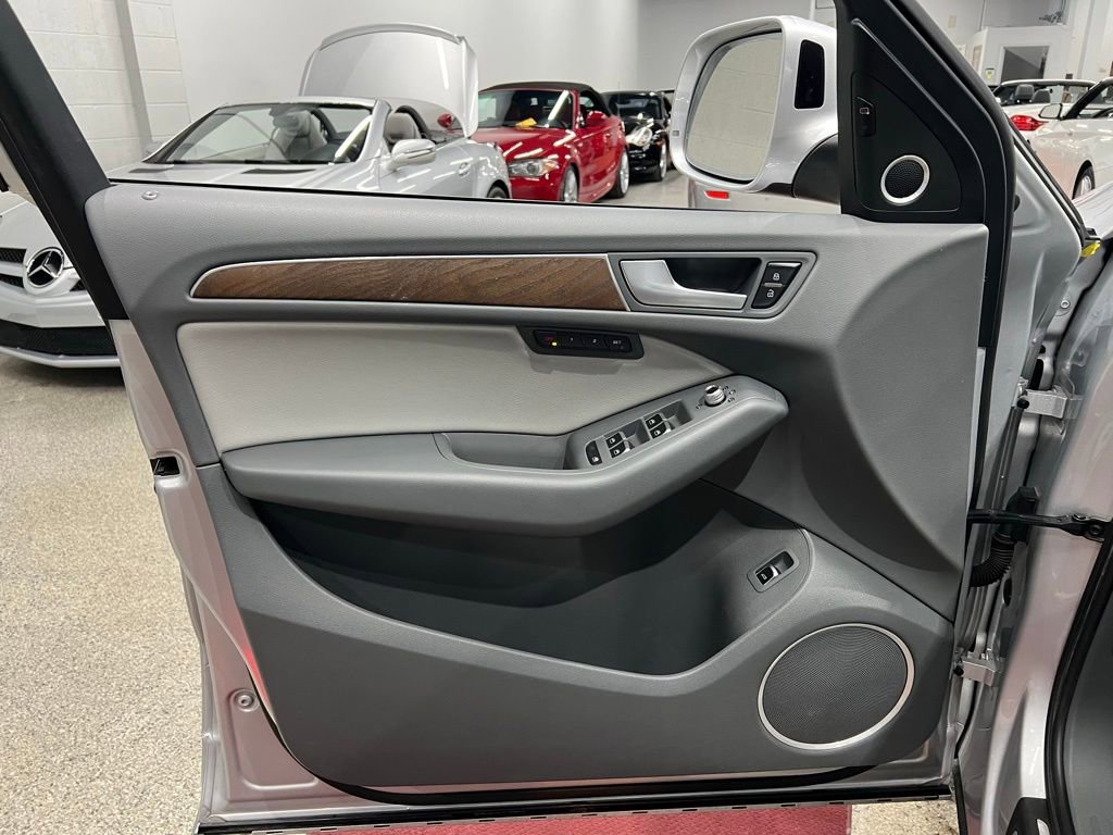 Used 2013 Audi Q5 3.0T Prestige image 20