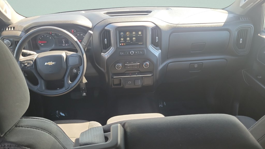 Used 2019 Chevrolet Silverado 1500 Custom w/ Trailering Package AWD/4WD image 10
