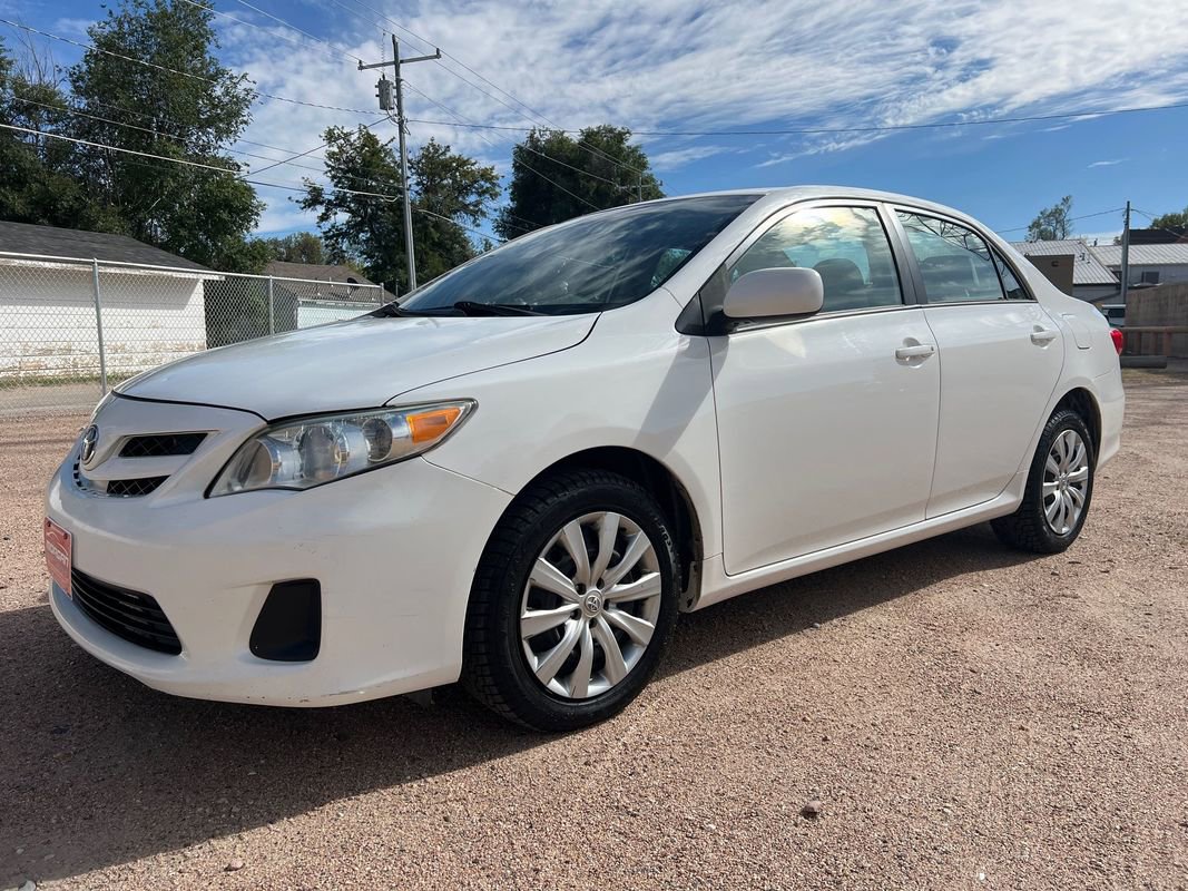 Used 2012 Toyota Corolla LE image 3