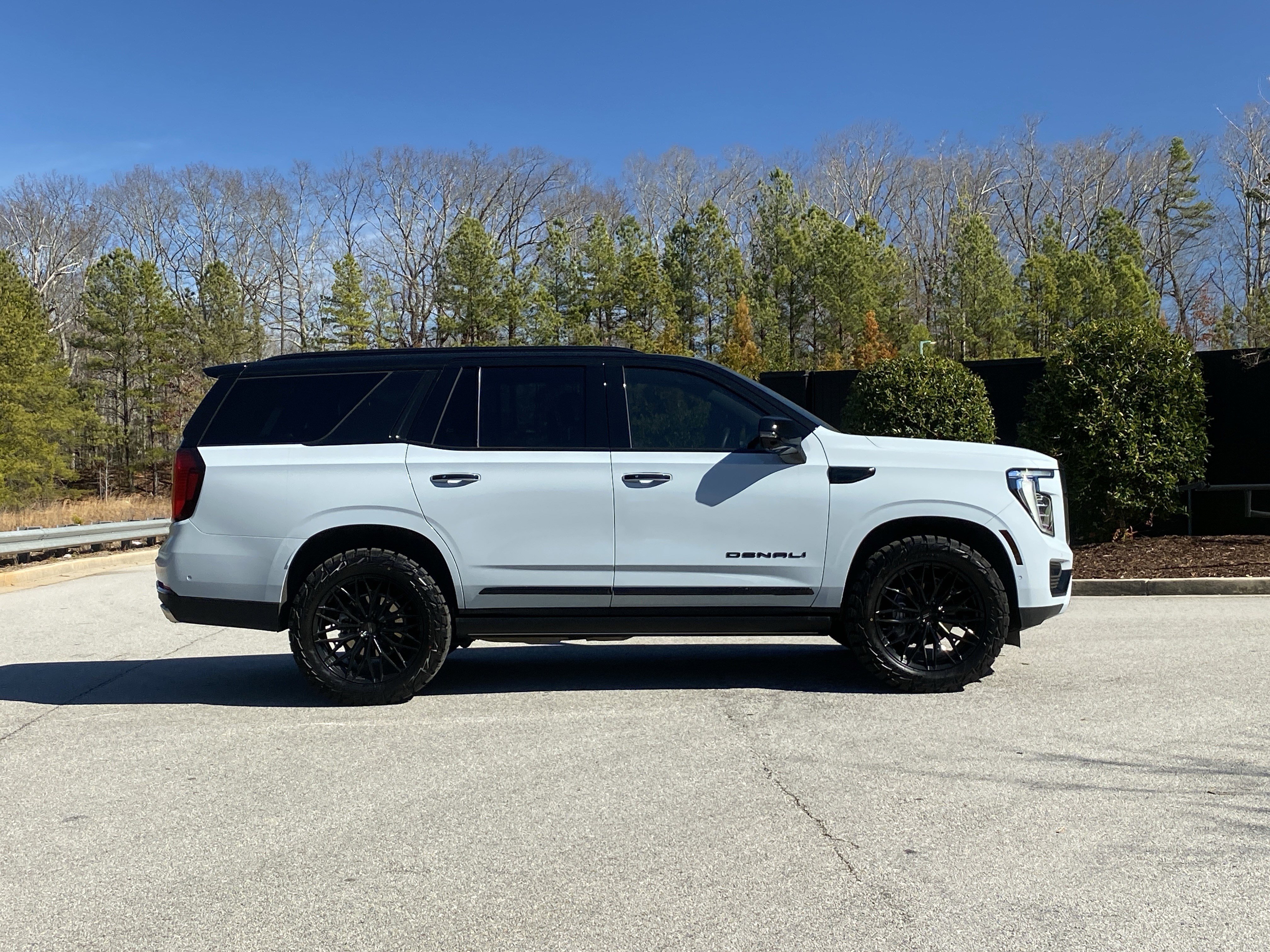 Used 2025 GMC Yukon Denali Ultimate image 6