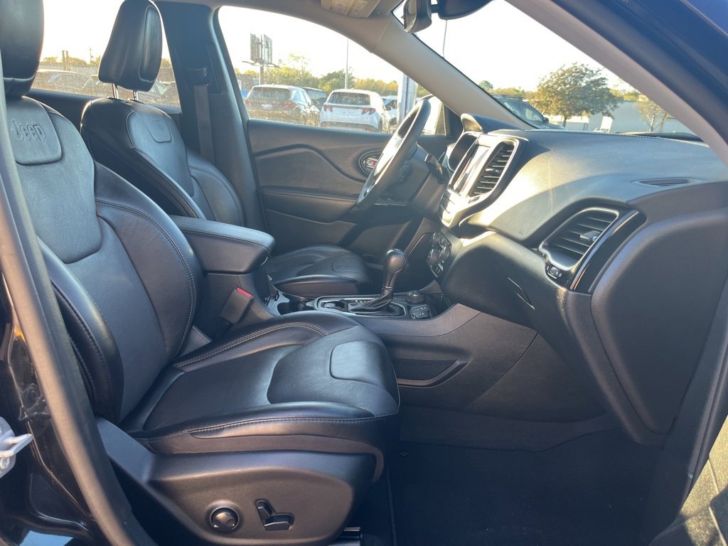 Used 2023 Jeep Cherokee Altitude Lux image 16