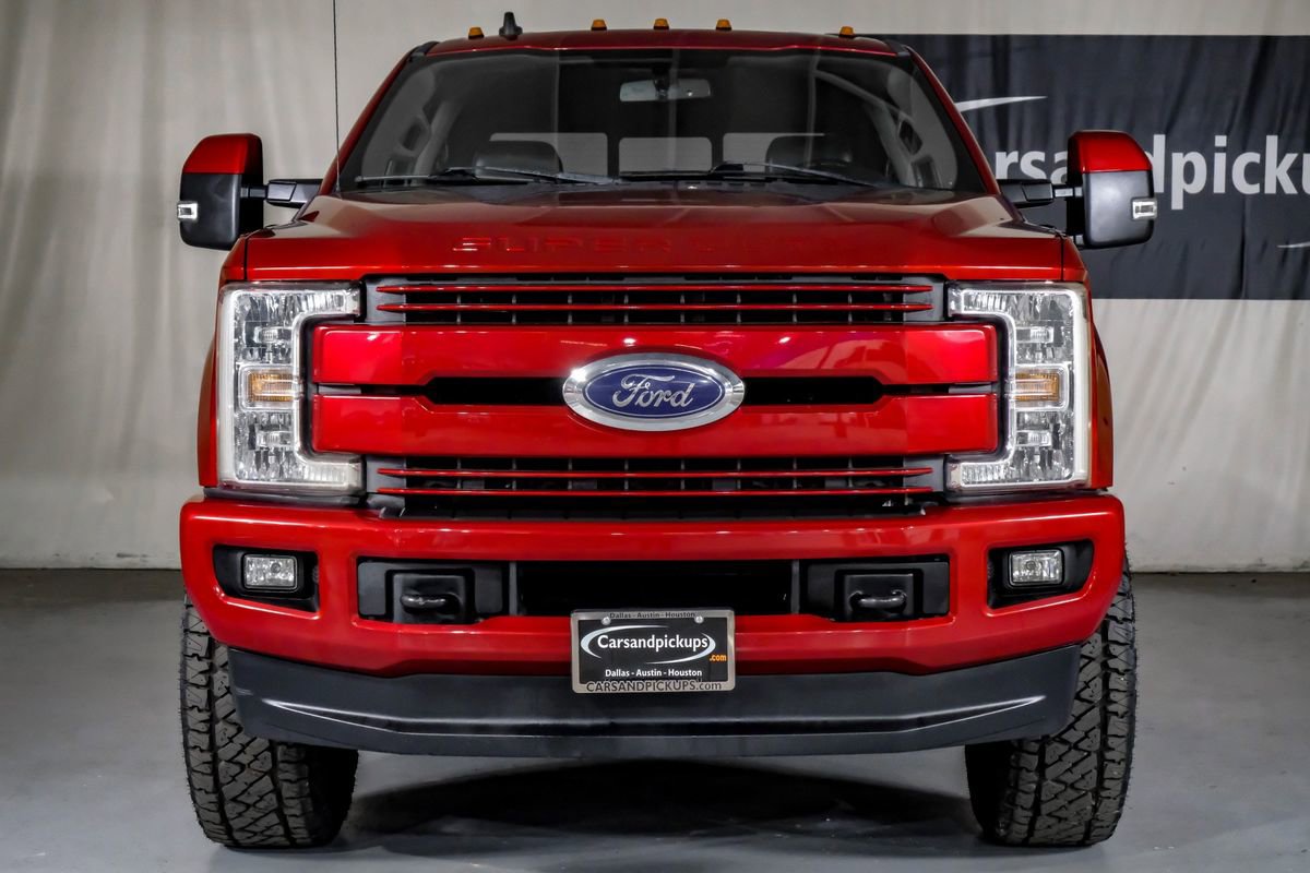 Used 2019 Ford F350 Lariat w/ Lariat Value Package AWD/4WD image 3
