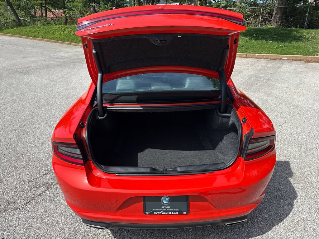 Used 2020 Dodge Charger SXT w/ Leather Interior Group RWD image 25