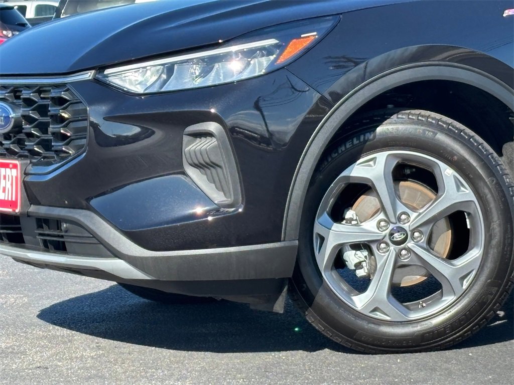 Used 2025 Ford Escape ST-Line image 3