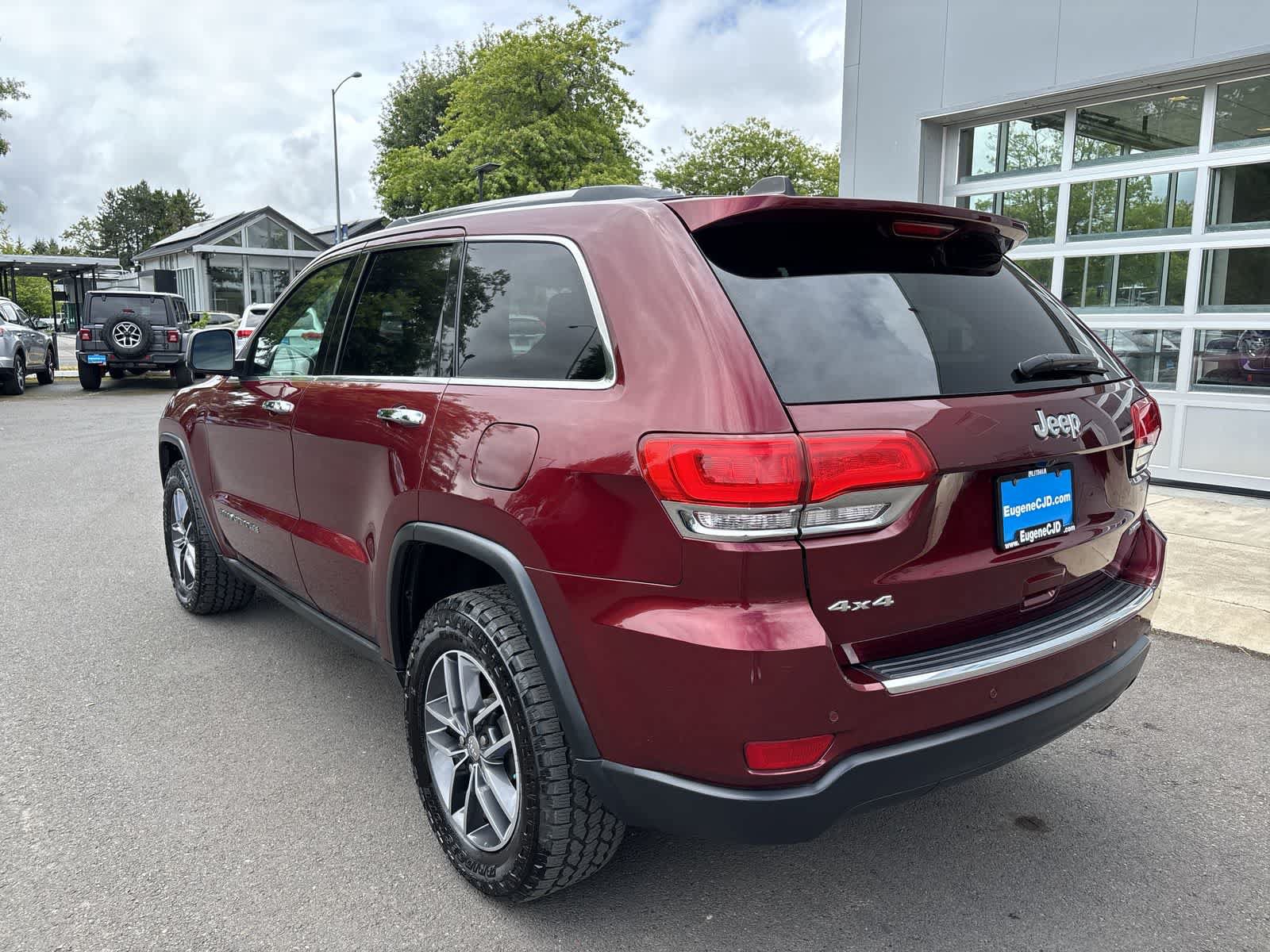 Certified 2017 Jeep Grand Cherokee Limited w/ Luxury Group II AWD/4WD image 3