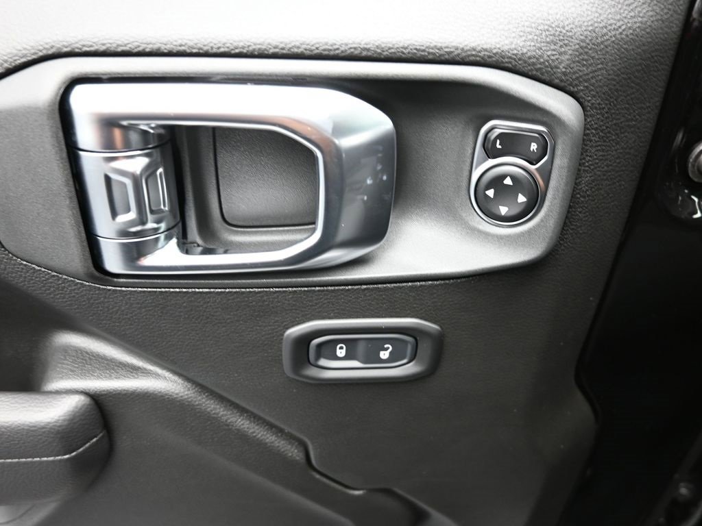 New 2025 Jeep Gladiator Sport image 10