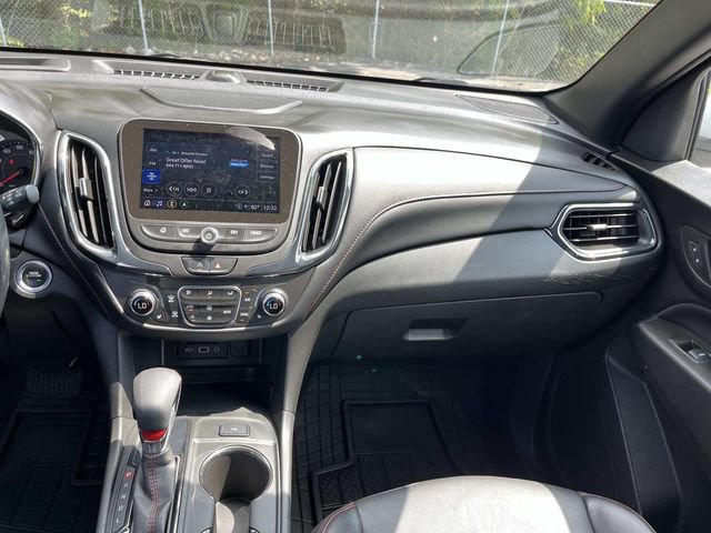 Used 2022 Chevrolet Equinox RS w/ RS Leather Package FWD image 11
