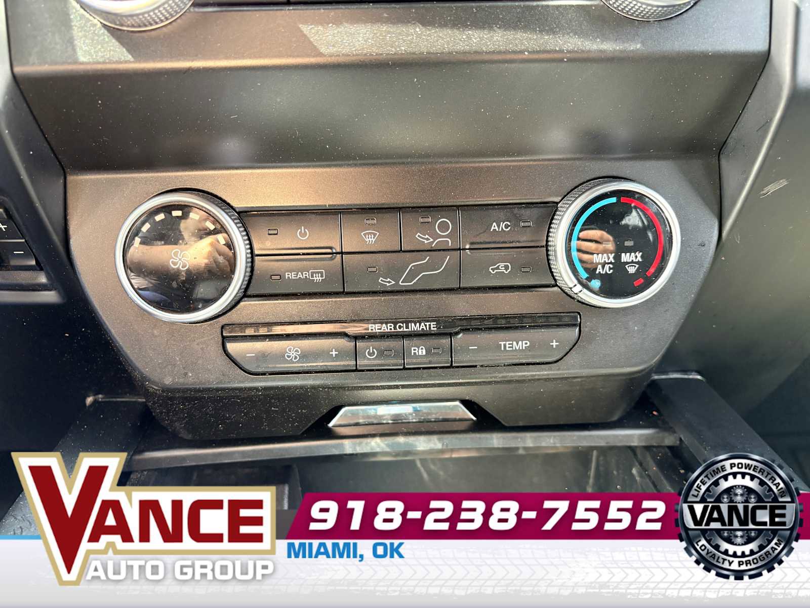 Used 2020 Ford Expedition XL AWD/4WD image 23