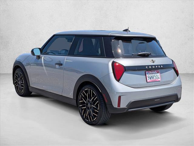 Certified 2025 MINI Cooper 2-Door Hardtop FWD image 8
