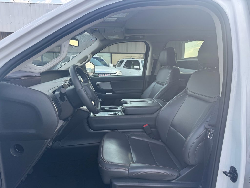 Used 2025 Ford Expedition Active image 11