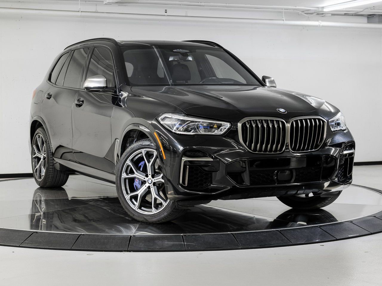 Used 2022 BMW X5 M50i w/ Executive Package image 9