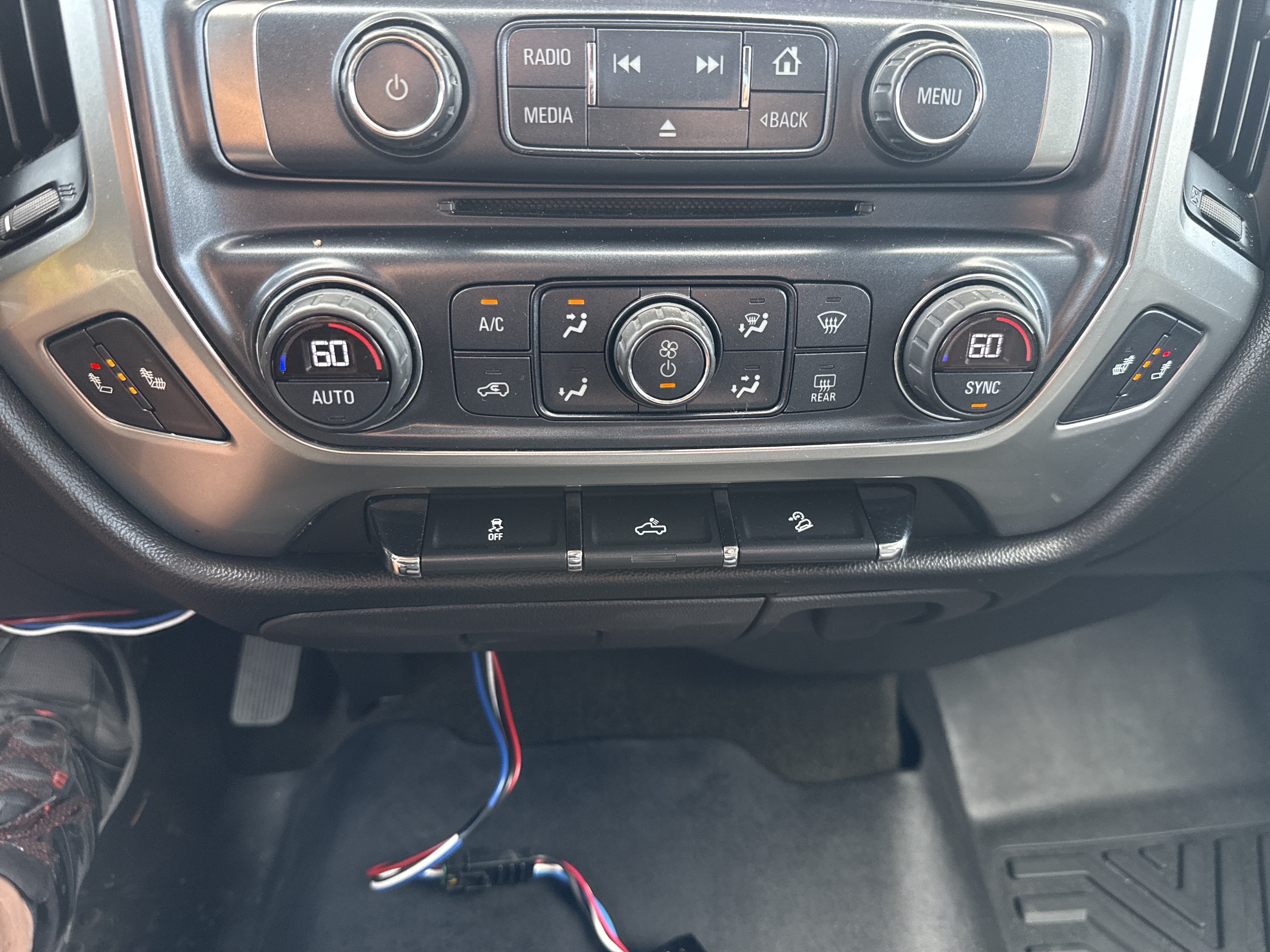 Used 2017 Chevrolet Silverado 1500 LT w/ All Star Edition AWD/4WD image 27