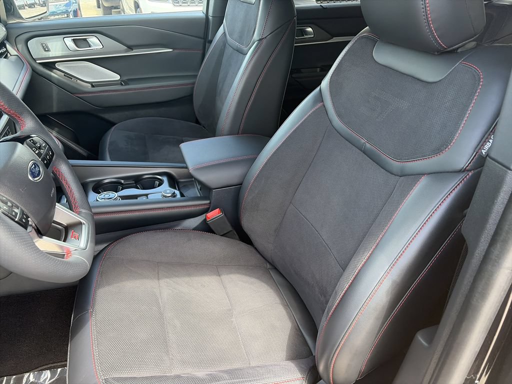 Used 2025 Ford Explorer ST RWD image 11