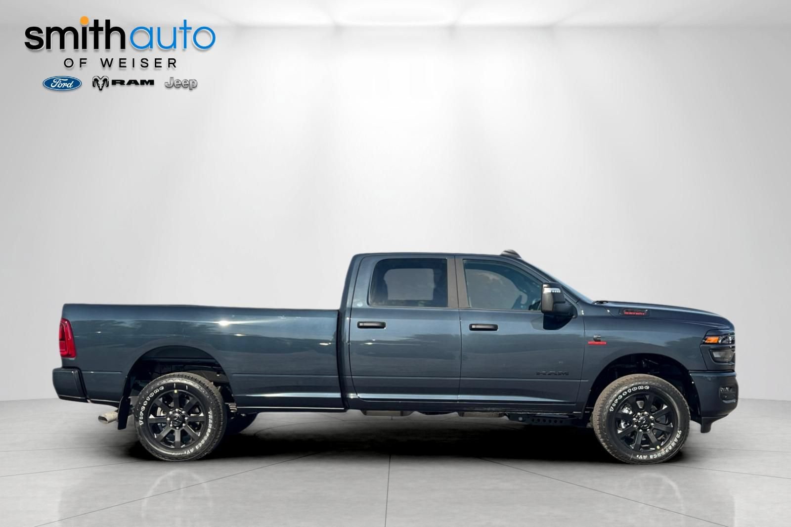 New 2026 RAM 3500 Big Horn AWD/4WD image 4