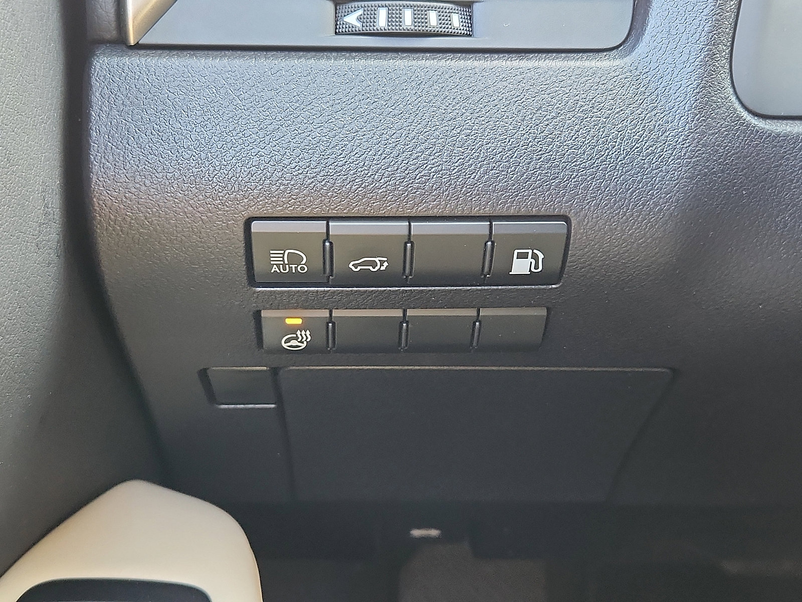 Certified 2022 Lexus RX 450h AWD w/ Premium Package image 27