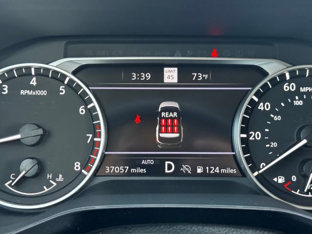 Used 2025 Nissan Pathfinder SL AWD/4WD image 29