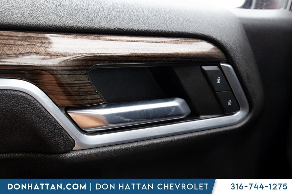 Used 2022 Chevrolet Silverado 1500 RST w/ Convenience Package II AWD/4WD image 11