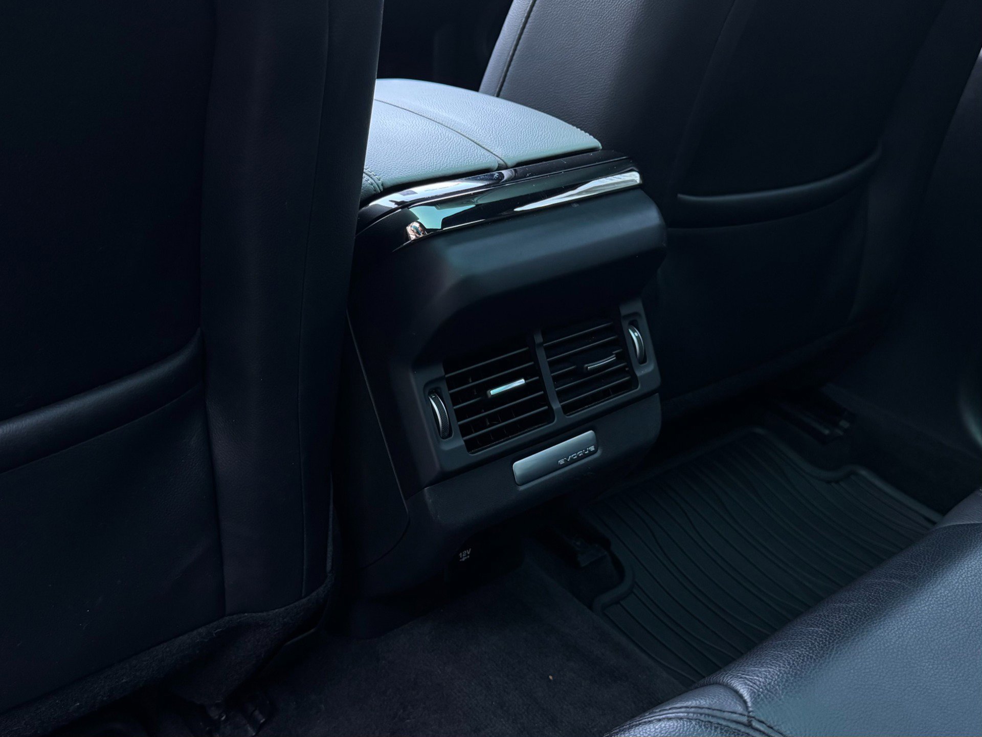 Used 2020 Land Rover Range Rover Evoque R-Dynamic SE image 54