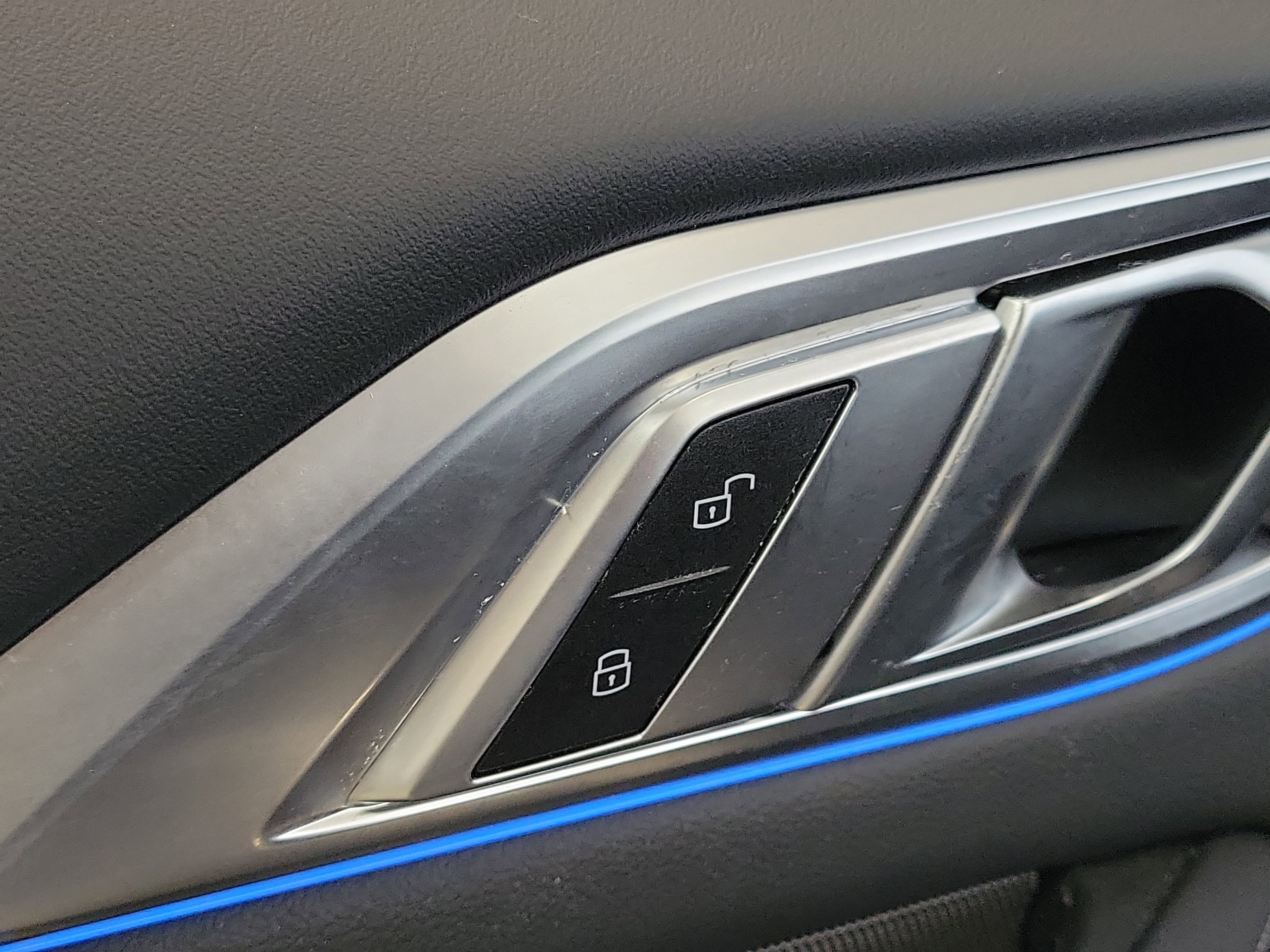 Used 2025 BMW M440i Convertible image 16