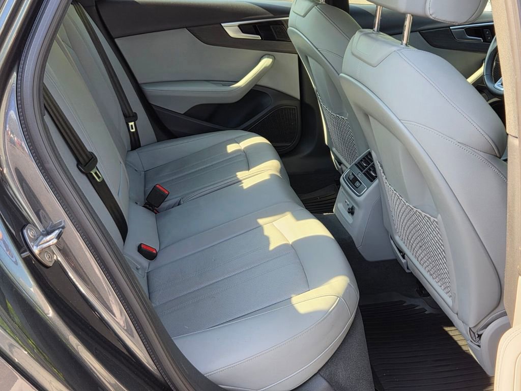 Used 2022 Audi A4 2.0T Premium Plus image 18