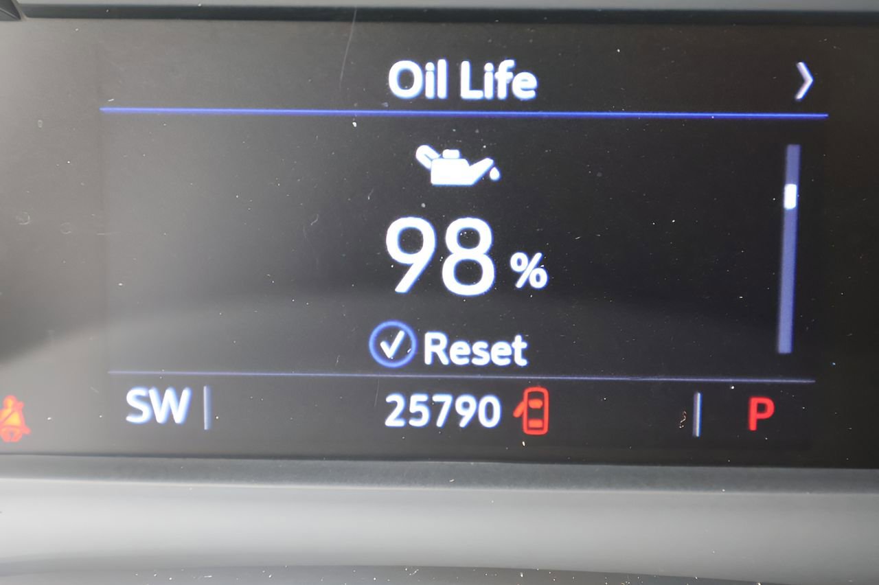 Certified 2023 Cadillac XT6 Premium Luxury image 26