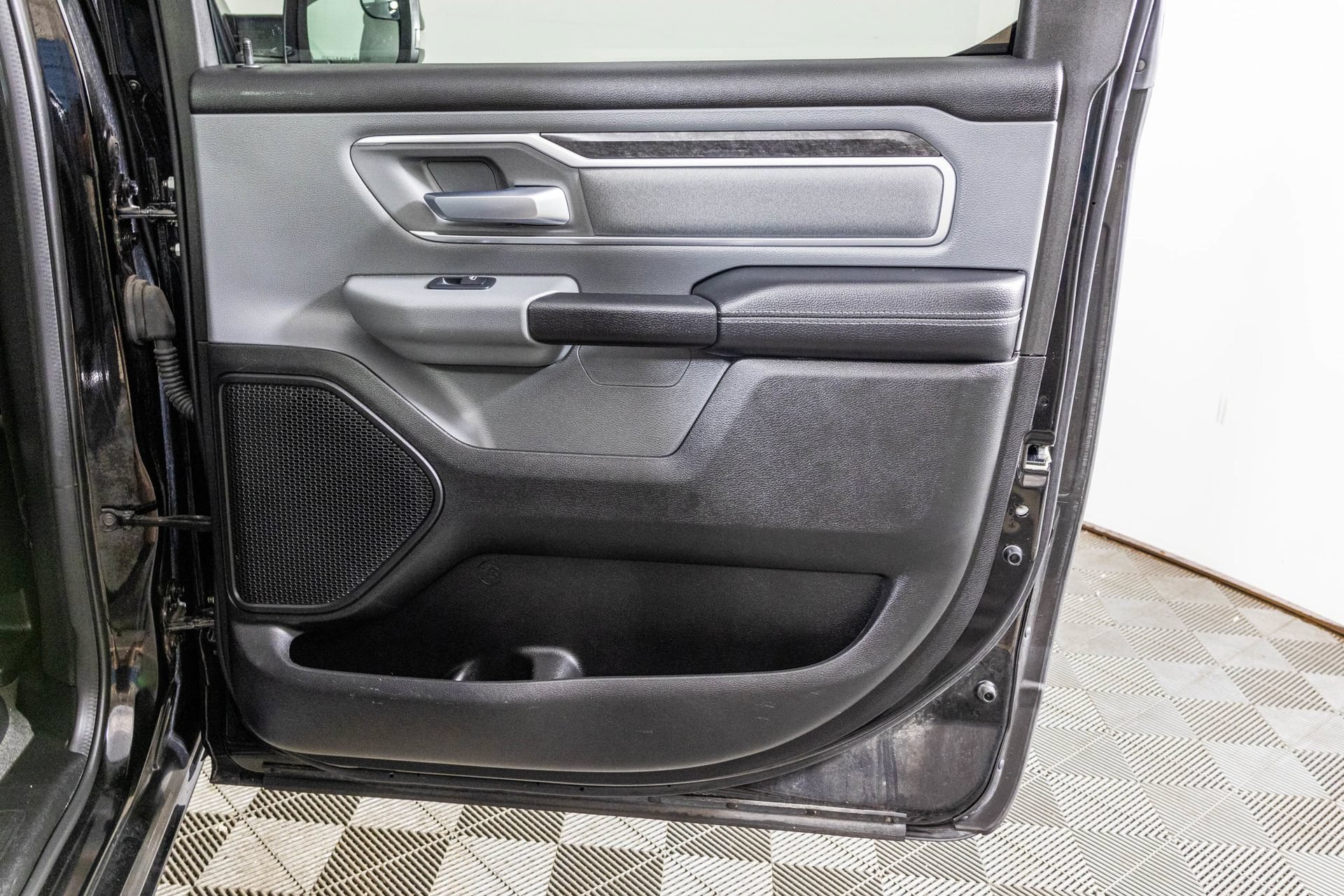 Used 2023 RAM 1500 Big Horn AWD/4WD image 45