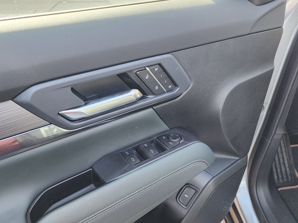 New 2026 GMC Terrain AT4 w/ Convenience Package III image 14