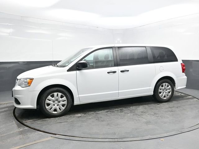 Used 2019 Dodge Grand Caravan SE FWD image 3