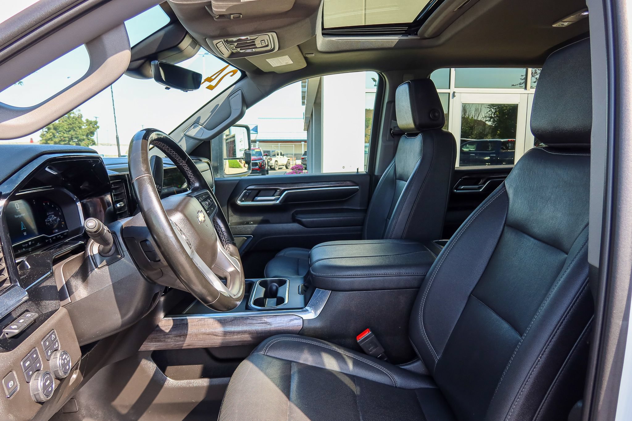 Used 2024 Chevrolet Silverado 3500 LTZ w/ LTZ Convenience Package AWD/4WD image 13