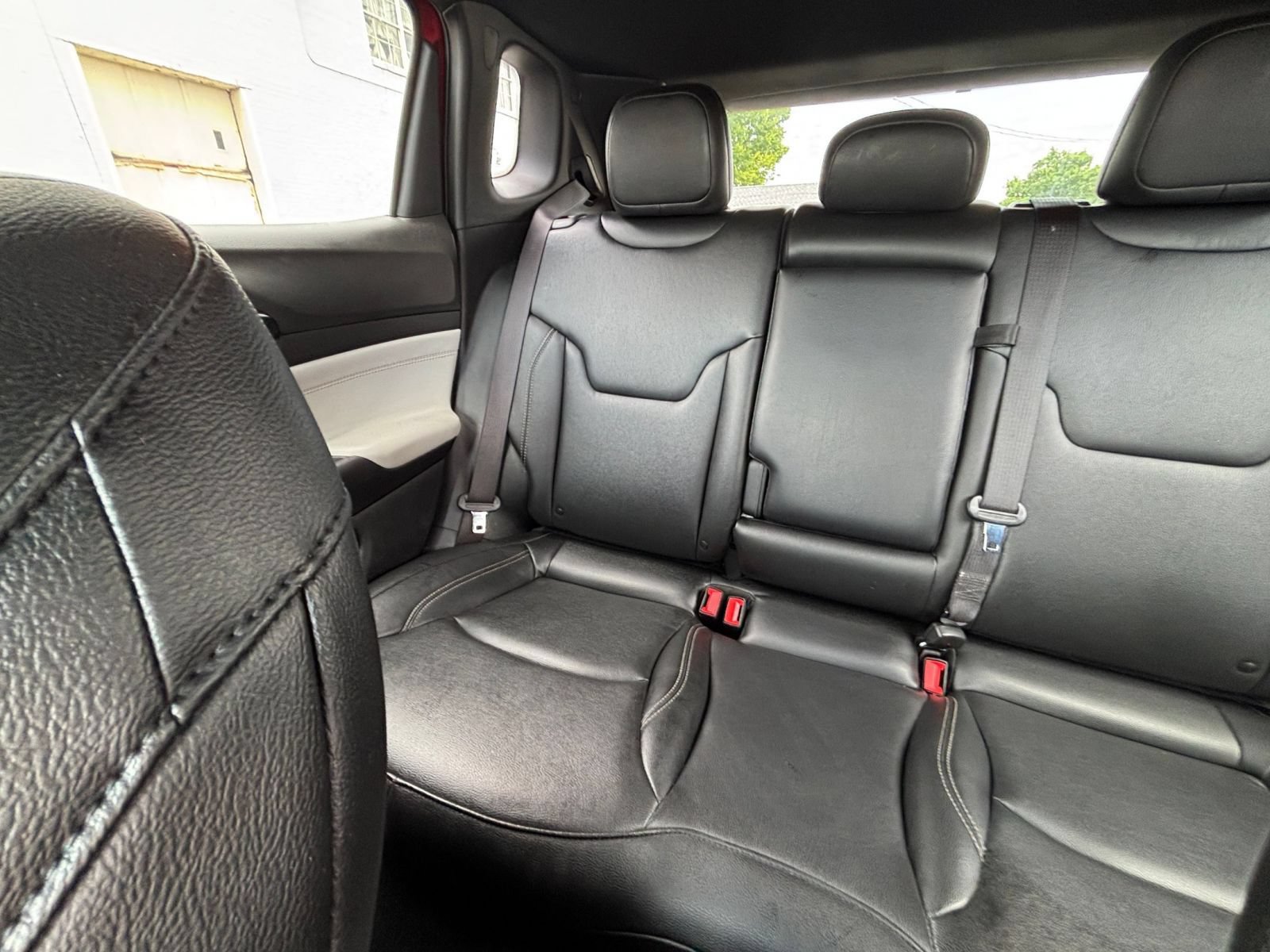 Used 2025 Jeep Compass Limited AWD/4WD image 39