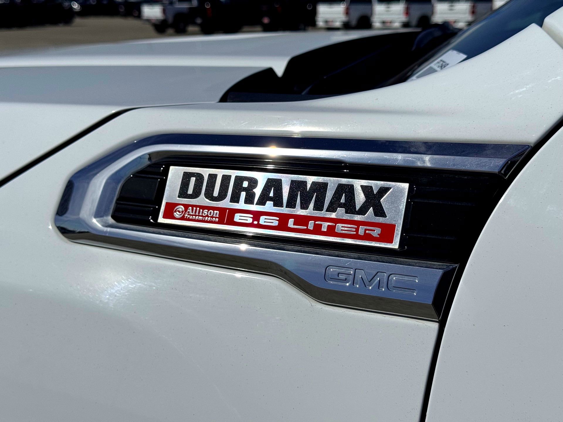 Used 2023 GMC Sierra 2500 SLE w/ SLE Convenience Package image 3