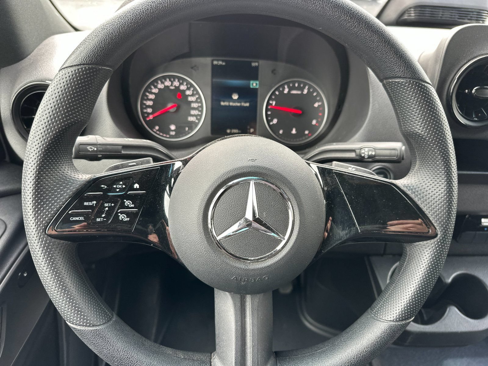 Used 2025 Mercedes-Benz Sprinter 2500 image 24