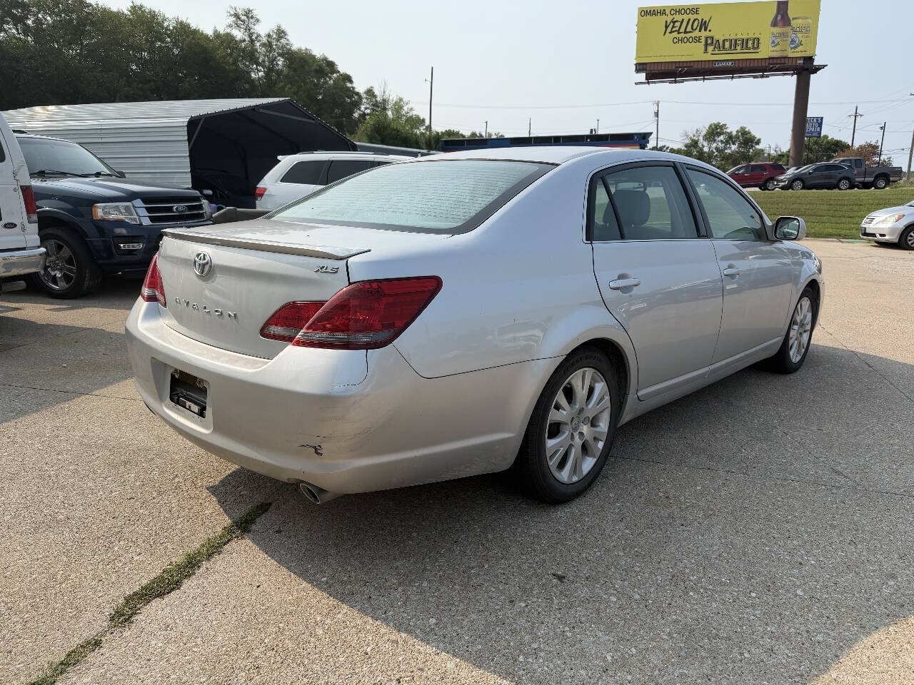 Used 2008 Toyota Avalon XLS FWD image 6