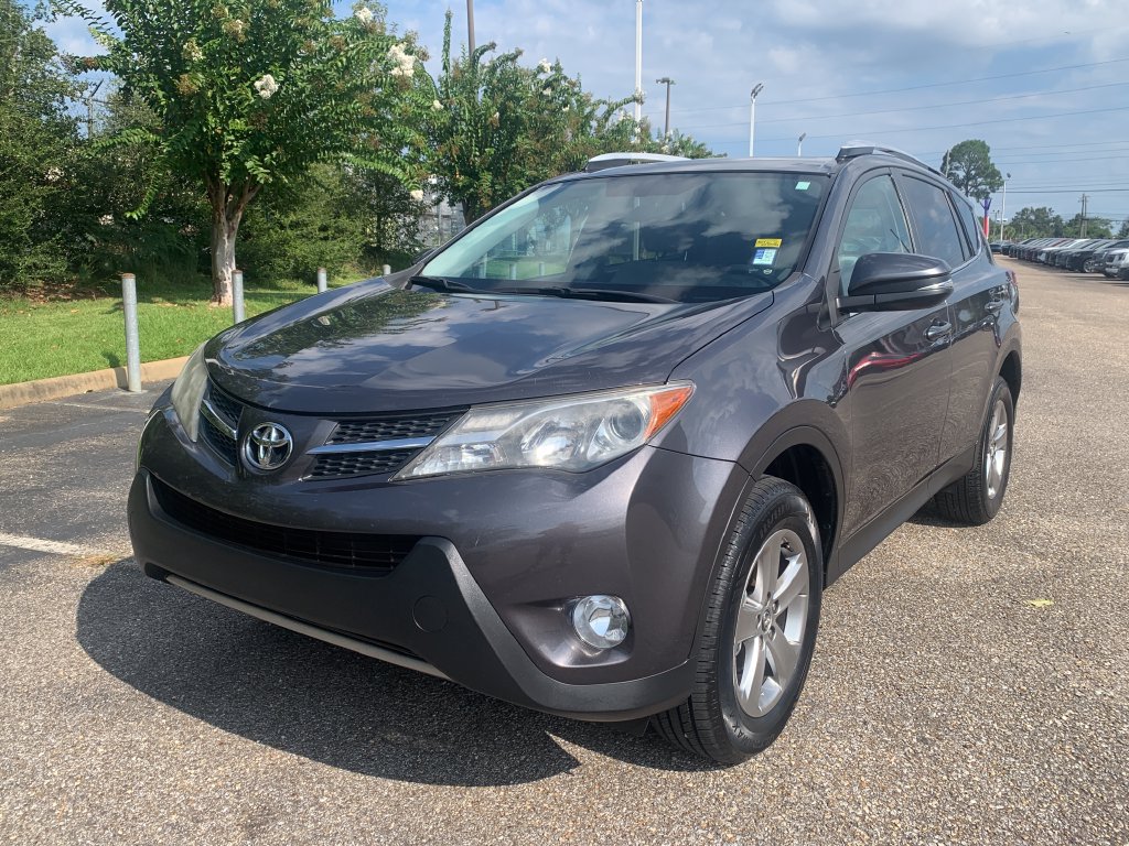 Used 2015 Toyota RAV4 XLE FWD image 4