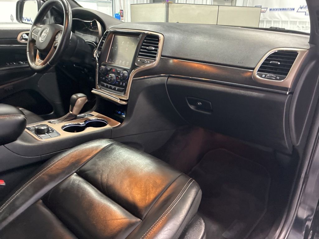 Used 2017 Jeep Grand Cherokee Limited image 51